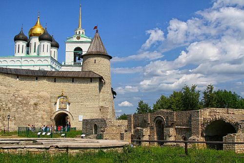 100в